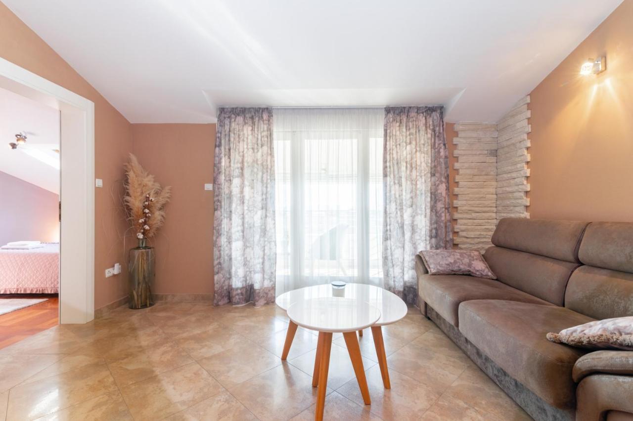 Deluxe Bambi With Panoramic View Apartment