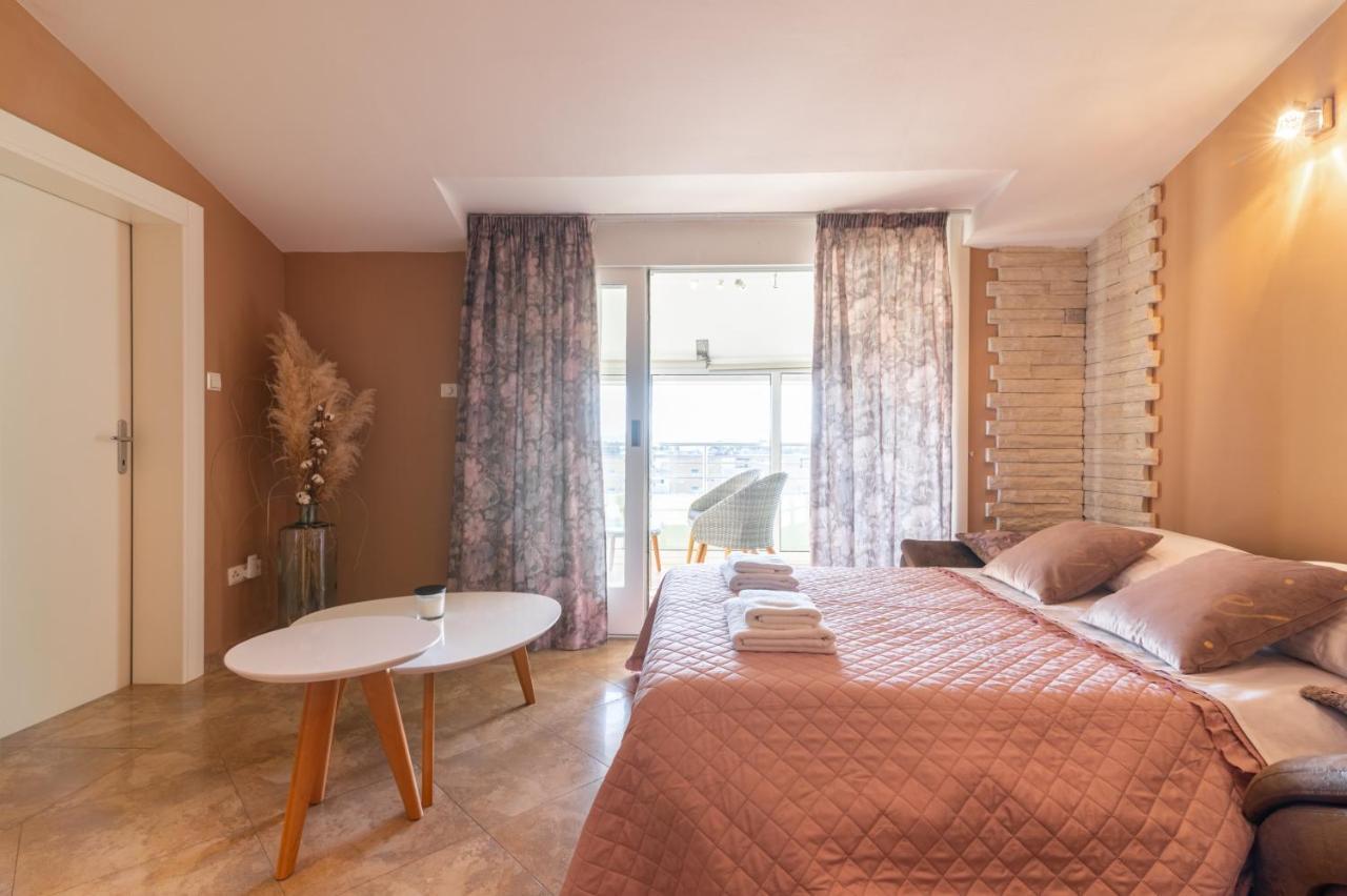 Deluxe Bambi With Panoramic View Apartment Zadar